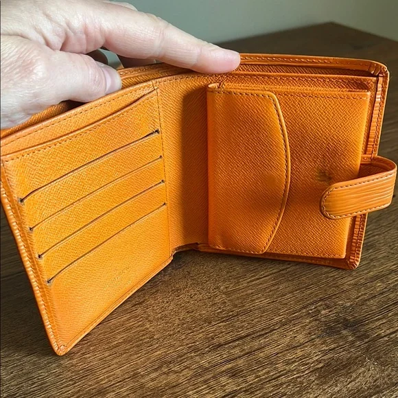 Louis Vuitton Orange Epi Bifold Wallet - Picture 7 of 15